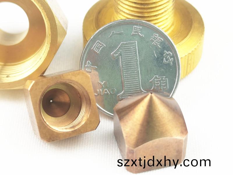 陶瓷吸(xi)嘴(zui)，鎢(wu)鋼(gang)吸嘴(zui)，定(ding)製(zhi)吸(xi)嘴，得人精(jing)工定(ding)製加(jia)工(gong)吸嘴，微(wei)孔(kong)吸嘴(zui)