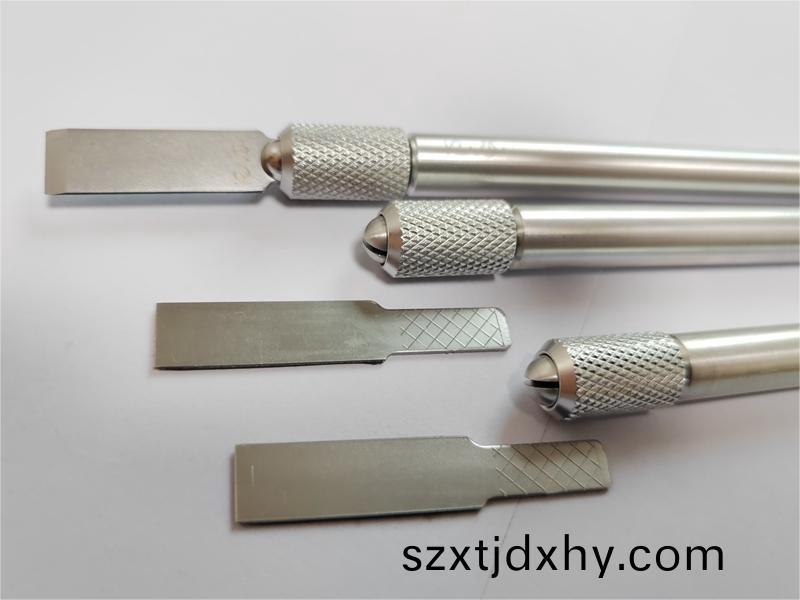 颳刀(dao)，鏟(chan)膠(jiao)刀